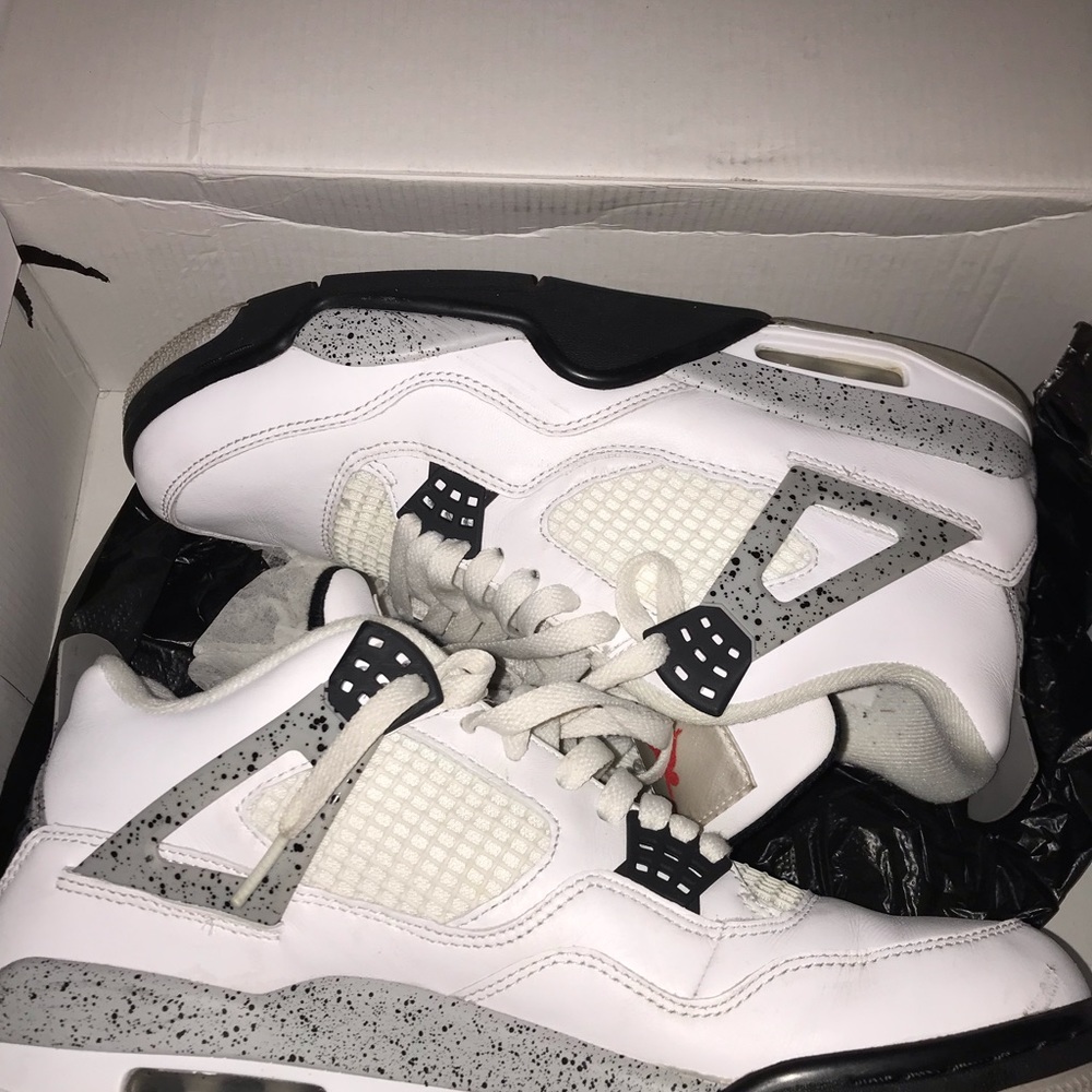 Retro 4 Air Jordan’s “Cements”🔥🔥🔥